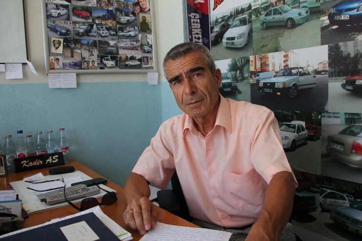 Yarım Asırlık Gazoz Makinesine Gözü Gibi Bakıyor