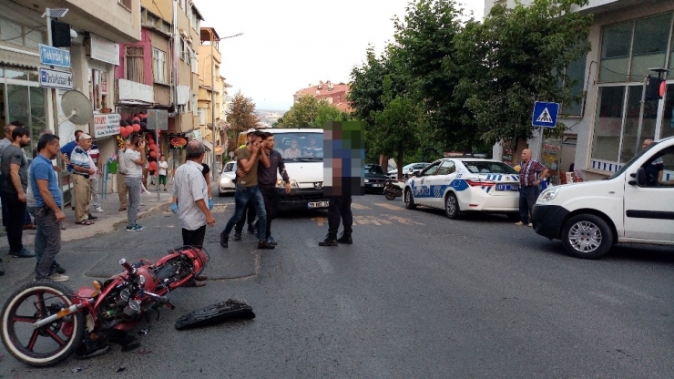 Yaralı Olduğu Halde Telefonu Elinden Bırakmadı