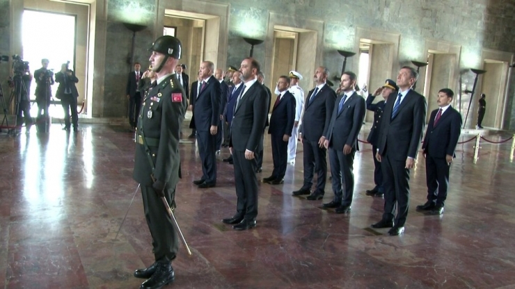 Yaş Üyeleri Anıtkabir’i Ziyaret Etti