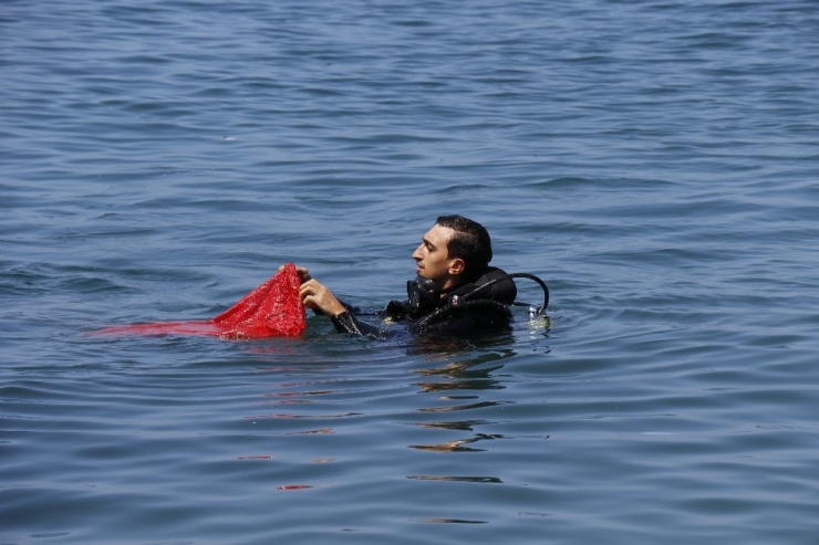 Deniz Dibinden Çıkanları Görenler Gözlerine İnanamadı