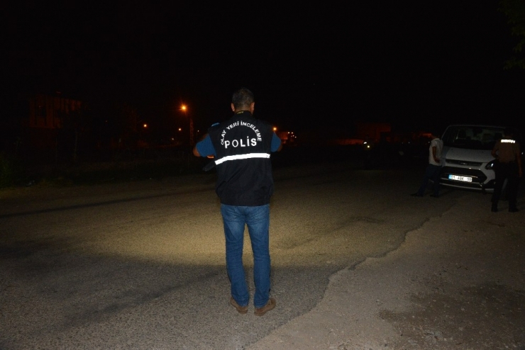 Evlilik İznindeki Bekçi Eşiyle Yürüyüş Yaptığı Sırada Araba Çarpması Sonucu Ağır Yaralandı