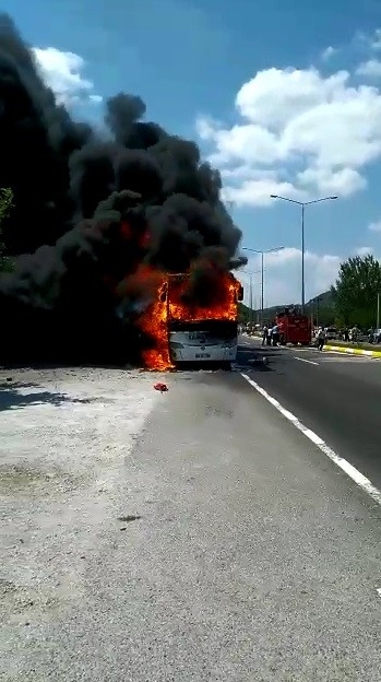 Balıkesir’de Otobüs Yangını: 5 Ölü