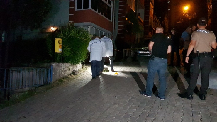 Araç Park Etme Kavgasında Komşusunu Boynundan Vurdu