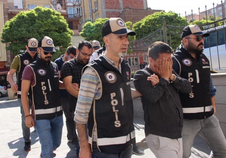 Kom’dan Dev Operasyon: 67 Kişi Yakalandı