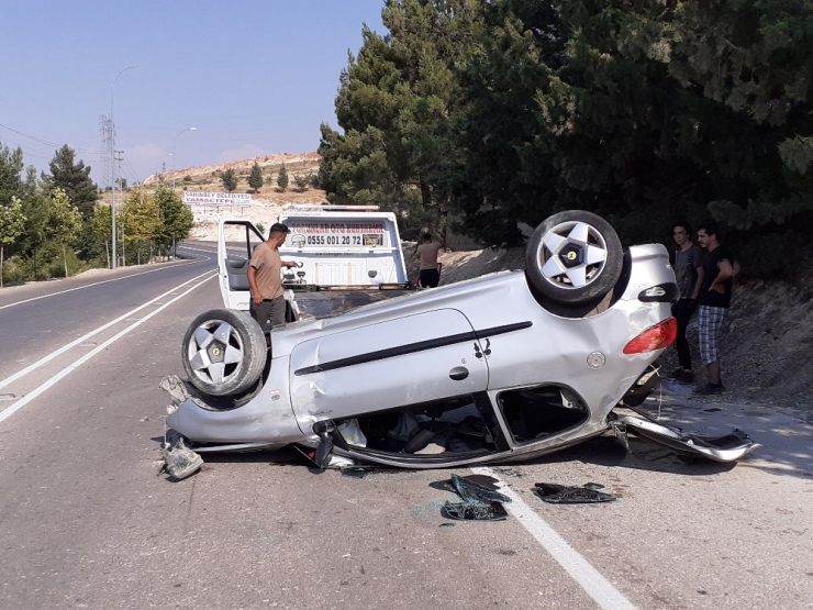 Otomobil Takla Attı: 4 Yaralı