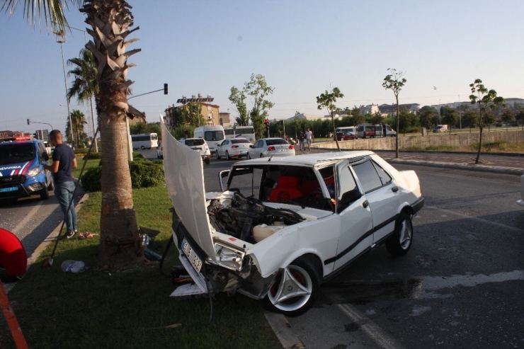 Manavgat’ta Trafik Kazası: 1 Yaralı