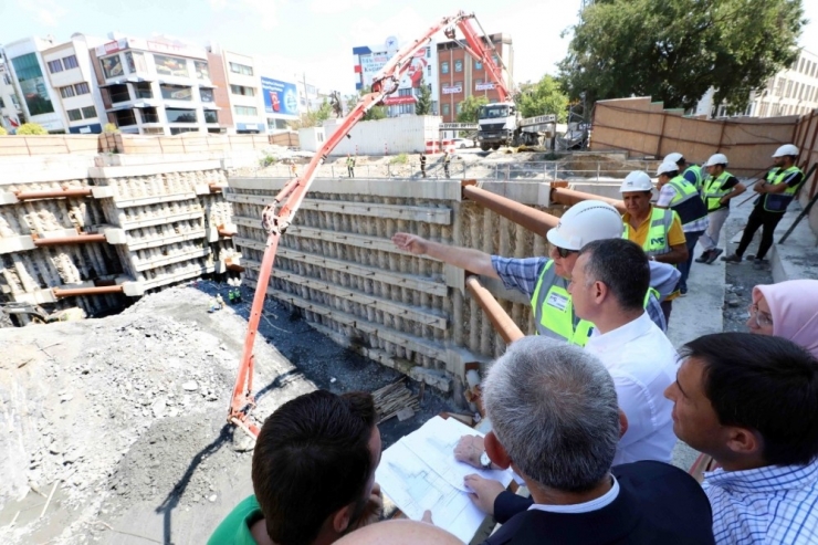 Başkan Büyükakın, Metro Çalışmalarını Yakından Takip Ediyor