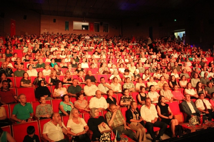 Antakya Medeniyetler Korosundan 14 Farklı Dilde Konser