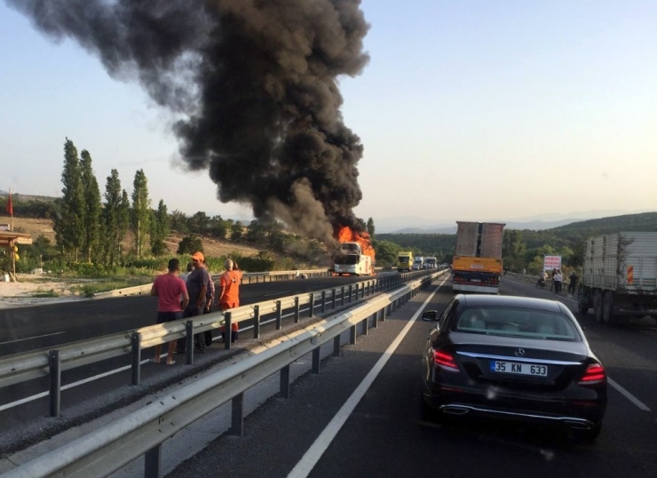 Balıkesir’de Bir Otobüs Yangını Daha