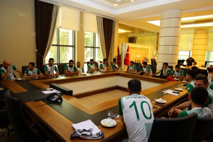 Manavgat Belediyespordan Transfer Şov