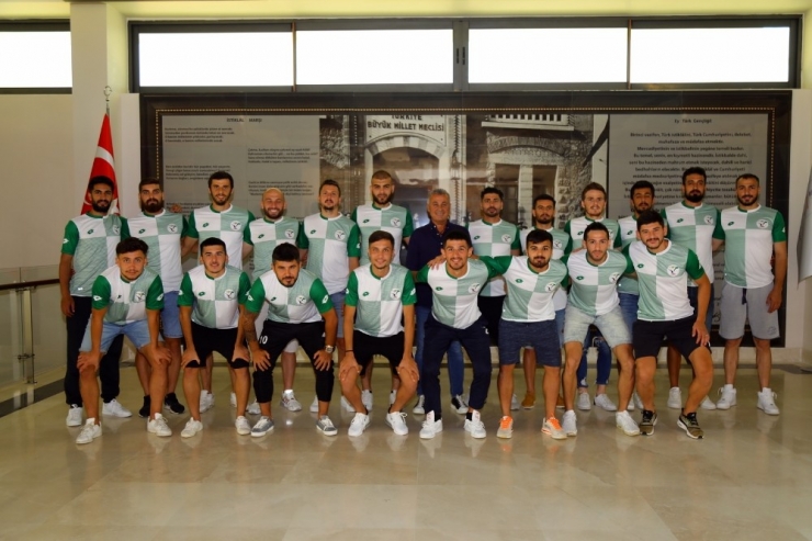 Manavgat Belediyespordan Transfer Şov