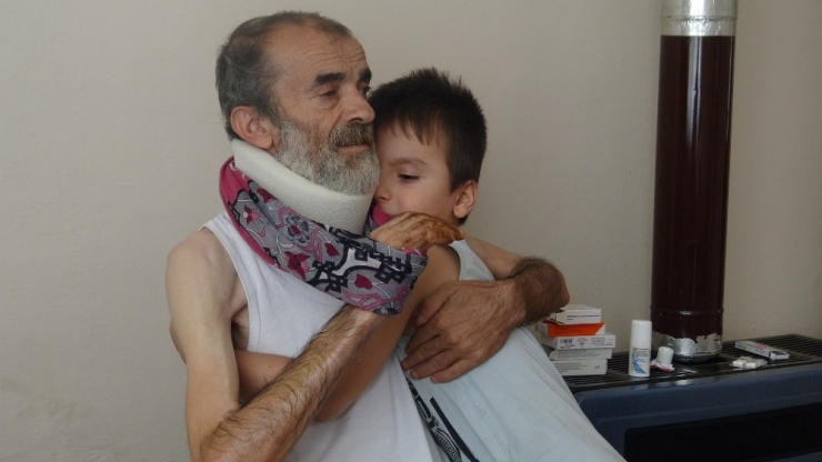 Gitmediği Doktor Kalmadı, Hastalığına Teşhis Konulamıyor