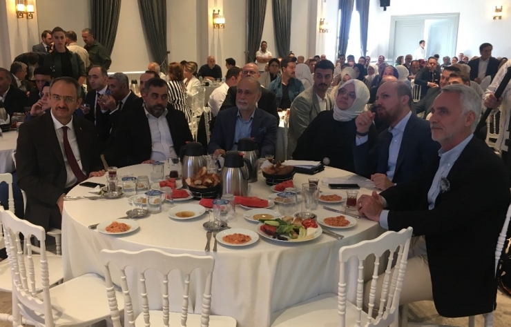 Bakan Selçuk: "168 Bin Yaşlımıza Evde Bakım Desteği Vermekteyiz"