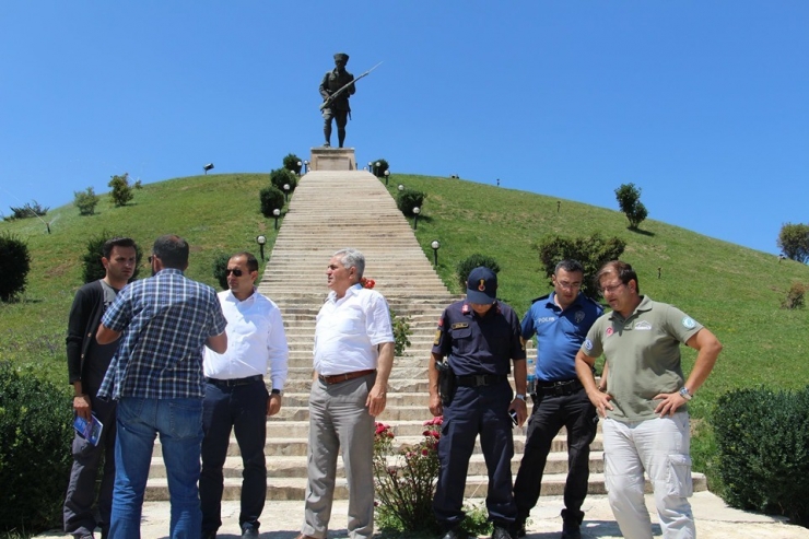 Dumlupınar’da Yerleri Belli Olmayan Şehitler Tespit Ediliyor