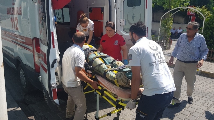 Kereste Boşalttığı Sırada Dengesini Kaybederek Düşen İşçi Yaralandı