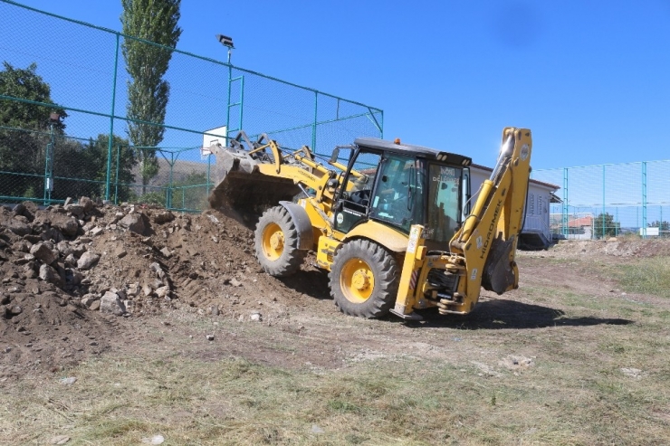 İnönü Belediyesi’nden Spor Tesislerinde Altyapı Ve Çevre Düzenlemesi