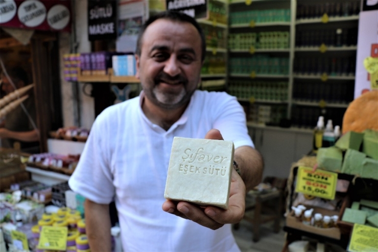 İki Yıl Üretilmesi İçin Uğraştığı Eşek Sütü Sabun Yurtdışına İhraç Ediliyor