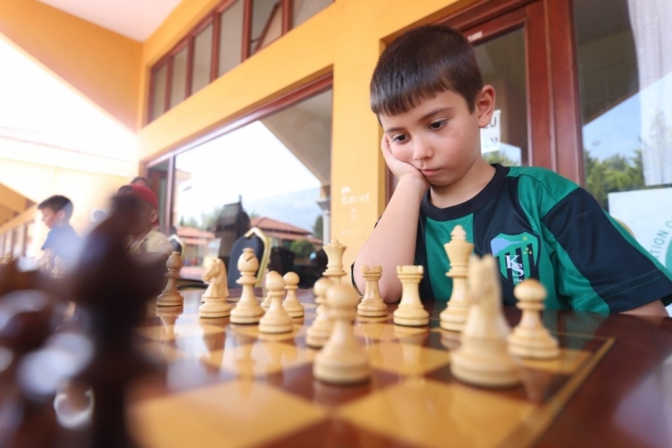 Satranç Kursları Devam Ediyor