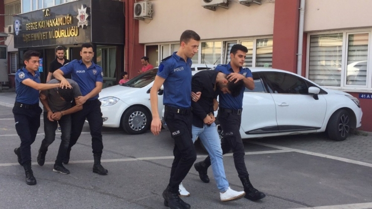 Gebze’de Tırların Akülerini Çalanlar Yakalandı