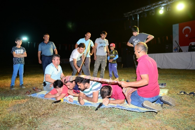 Antalya’da Şenlikte Eşekli Harman Dövülmesine Büyük İlgi