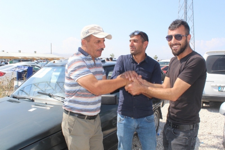 Açık Oto Pazarında Düşük Model Araçlara Rağbet