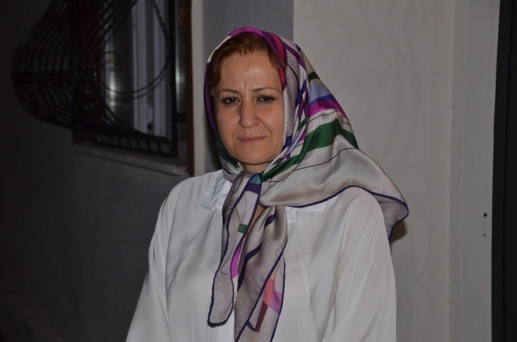 Ziynet Eşyası Ve Parasının Çalındığını Polisten Öğrendi