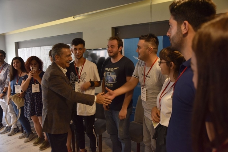 Gençlik Politikaları Tepebaşı’nda Konuşuluyor