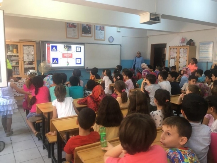 Turgutlu Halk Eğitim Merkezinde 800 Öğrenci Kur’an Okumayı Öğrendi