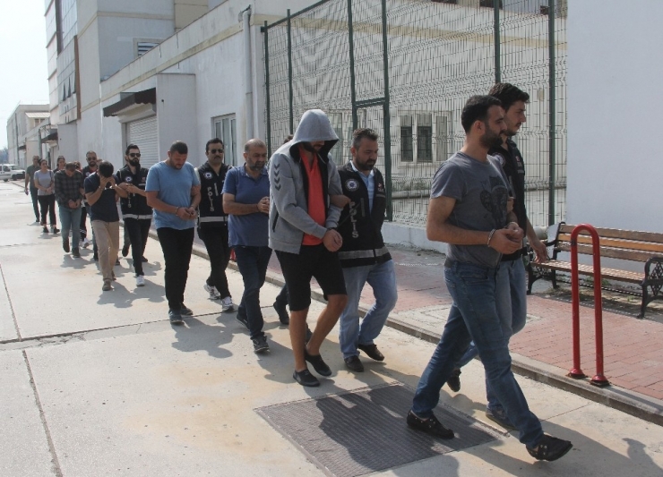 3 Yıl Aile Boyu Emekli, Dul Ve Yetimleri Dolandırdıktan Sonra Vicdanı Sızlamış