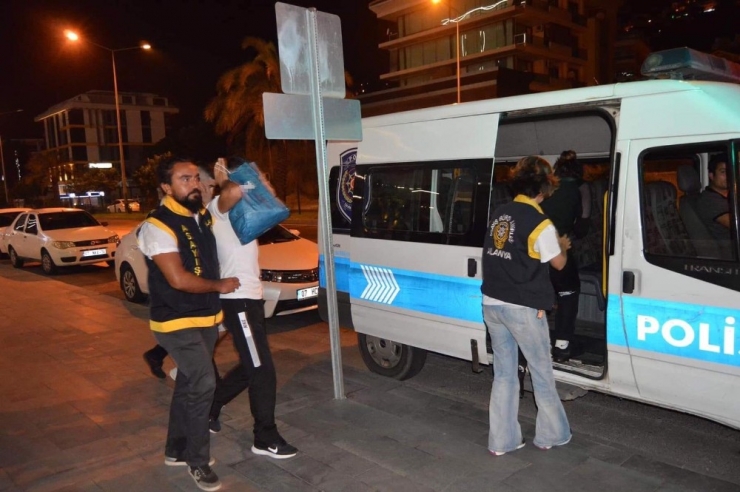 Alanya’da Zorla Fuhuşa 3 Tutuklama