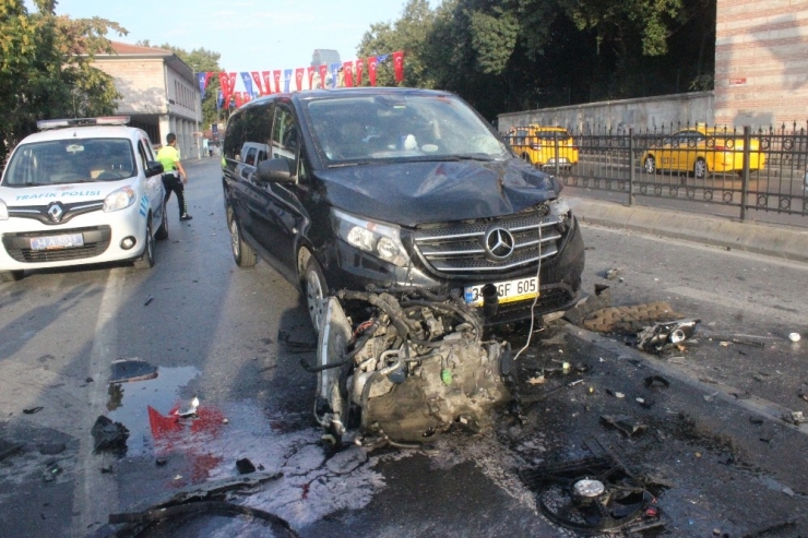 Beşiktaş Meydan’da Takla Atan Araç Karşı Şeritteki Araca Çarptı: 1 Yaralı