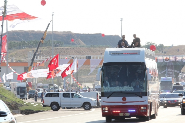 Cumhurbaşkanı Çaya Davet Edenlere Çay İkram Etti