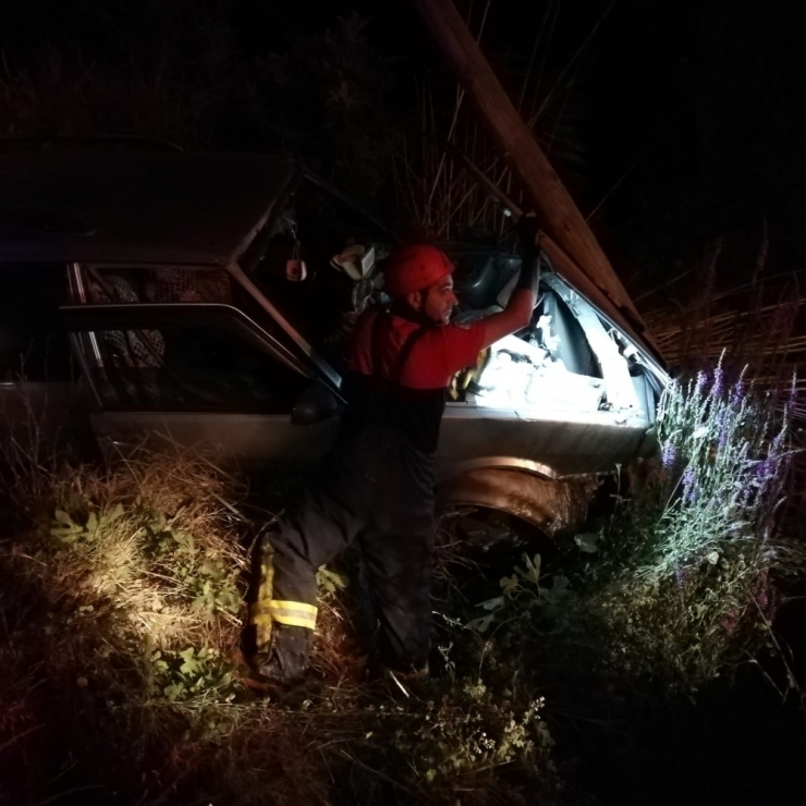 Park Halindeki Motosiklete Çarptı: 1 Ölü, 1 Yaralı