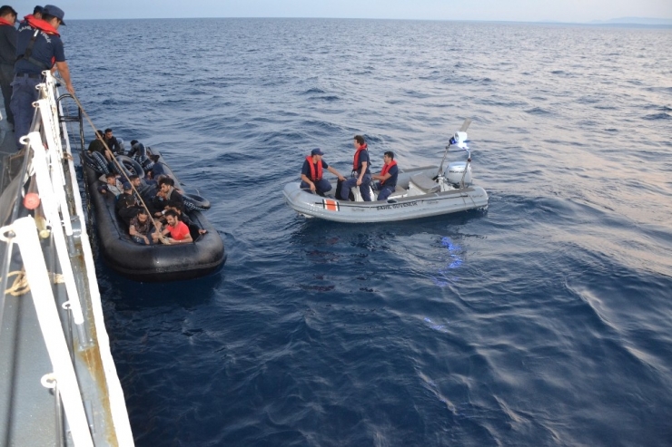 Enez Açıklarında 36 Düzensiz Göçmen Yakalandı