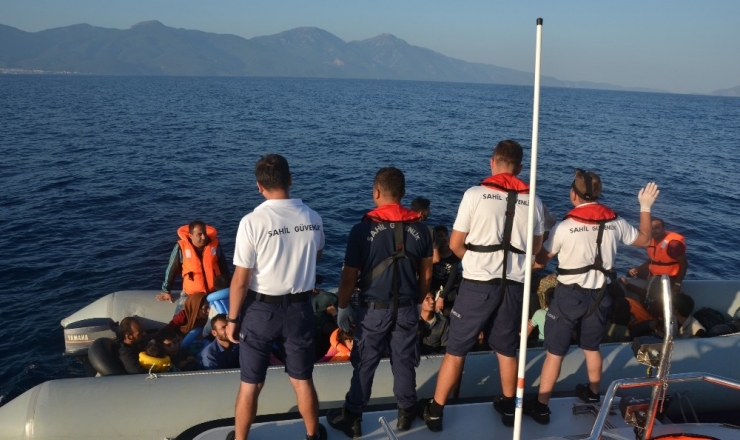 Kuşadası’nda 25’i Çocuk 42 Kaçak Göçmen Yakalandı