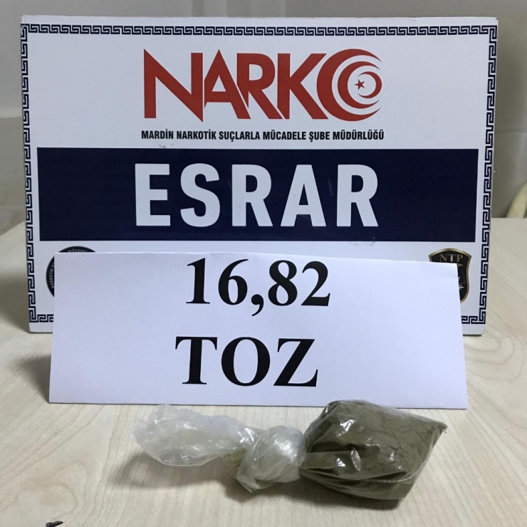 Kamyondaki Gizli Bölmeden Binlerce Paket Kaçak Sigara Çıktı