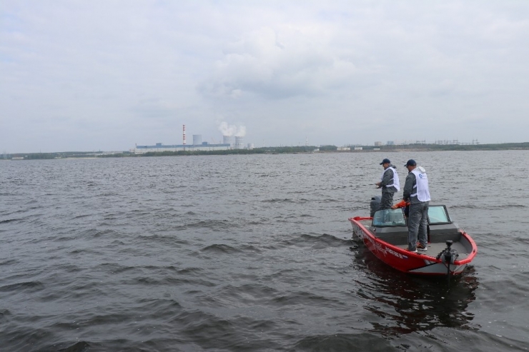 Farklı Ülkelerden Balıkçılar Nükleer Tesis Yakınında Avlanma Deneyimi Yaşadı