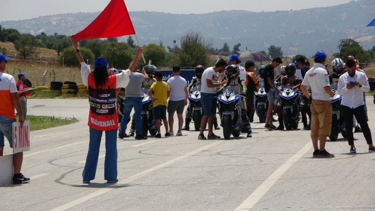 Türkiye Süpermoto Şampiyonası Uşak’ta Yapıldı