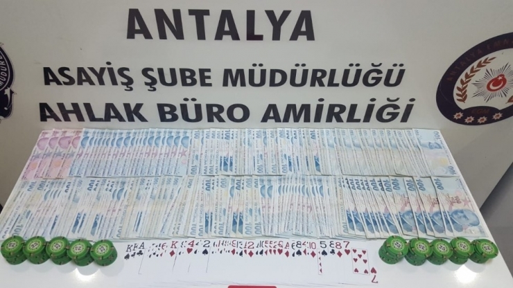Antalya’da Kumar Baskını