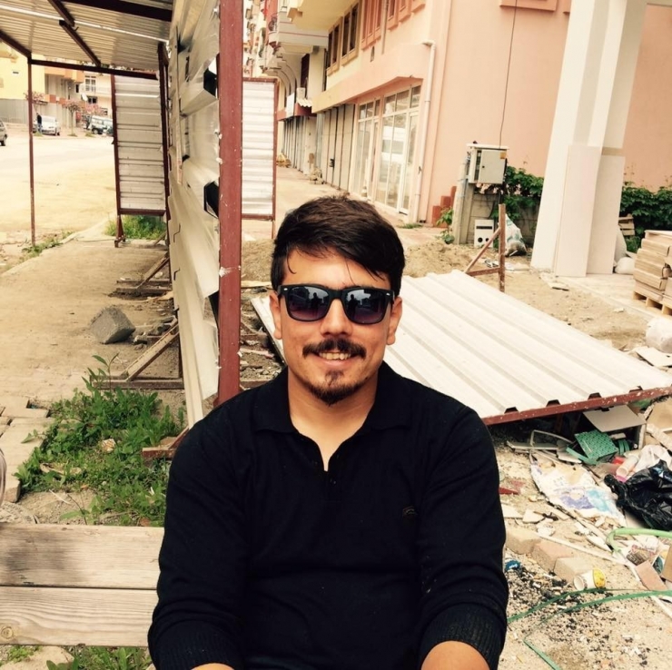 Karanlıkta Çalışan Annesine Seyyar Elektrik Hattı Çeken Genci Elektrik Çarptı