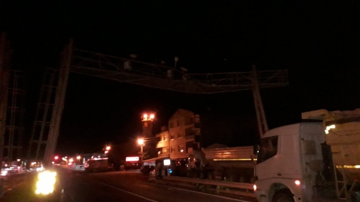 Damperi Açık Unutulan Kamyon, Pts Düzeneğini Parçaladı