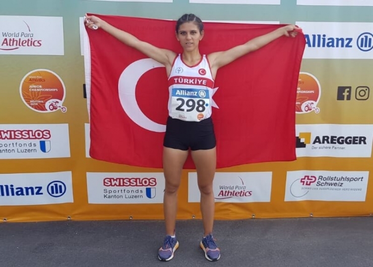 Burhaniye’de Özel Sporcular Dünya Şampiyonu Oldu