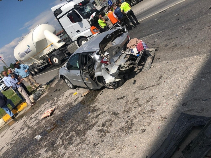 3 Aracın Karıştığı Kazada 1 Kişi Yaralandı