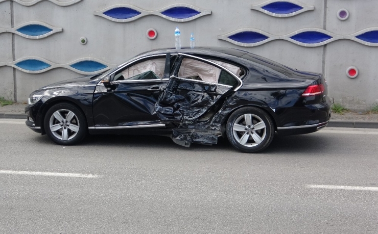 3 Araç Birbirine Girdi, 44 Yolcu Ölümden Döndü