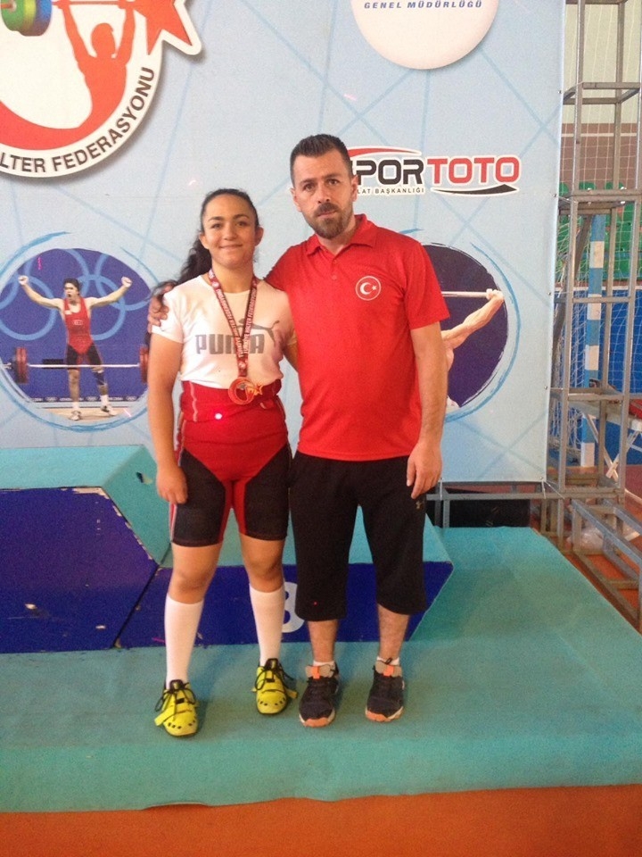 Yıldızlar Ferdi Türkiye Halter Şampiyonasından 1 Gümüş, 1 Bronz Madalya