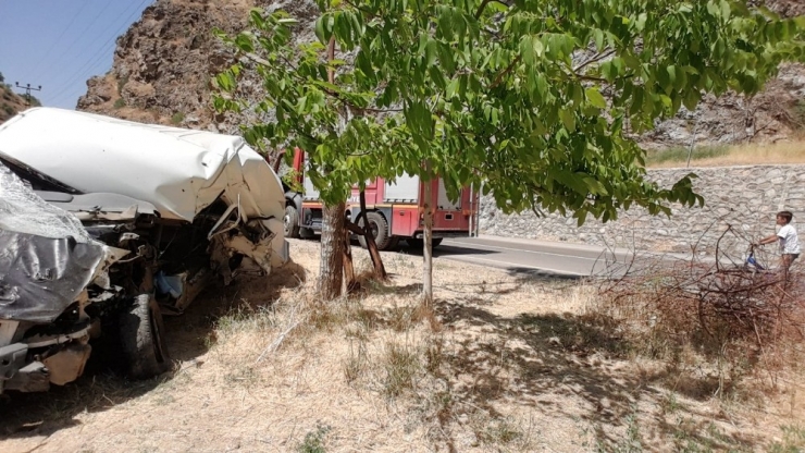 Çatak’ta Trafik Kazası; 1 Yaralı