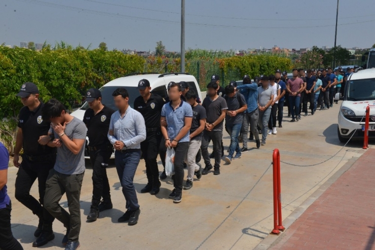 Fetö Zanlısı 27 Şahıs Adliyeye Sevk Edildi