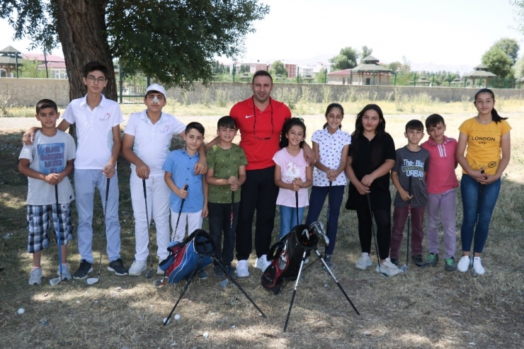 Ağrılı Golfçülerden Büyük Başarı