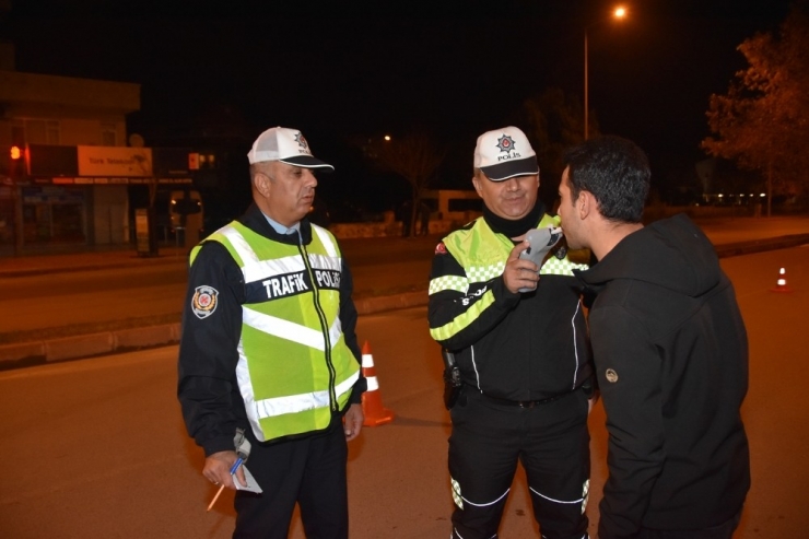 Emniyetten İzinsiz Yolcu Taşımacılığı, Alkol Ve Radar Uygulaması