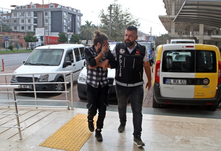 Sırt Çantasına Gizlediği Uyuşturucuyla Yakalanan Şüpheli Tutuklandı